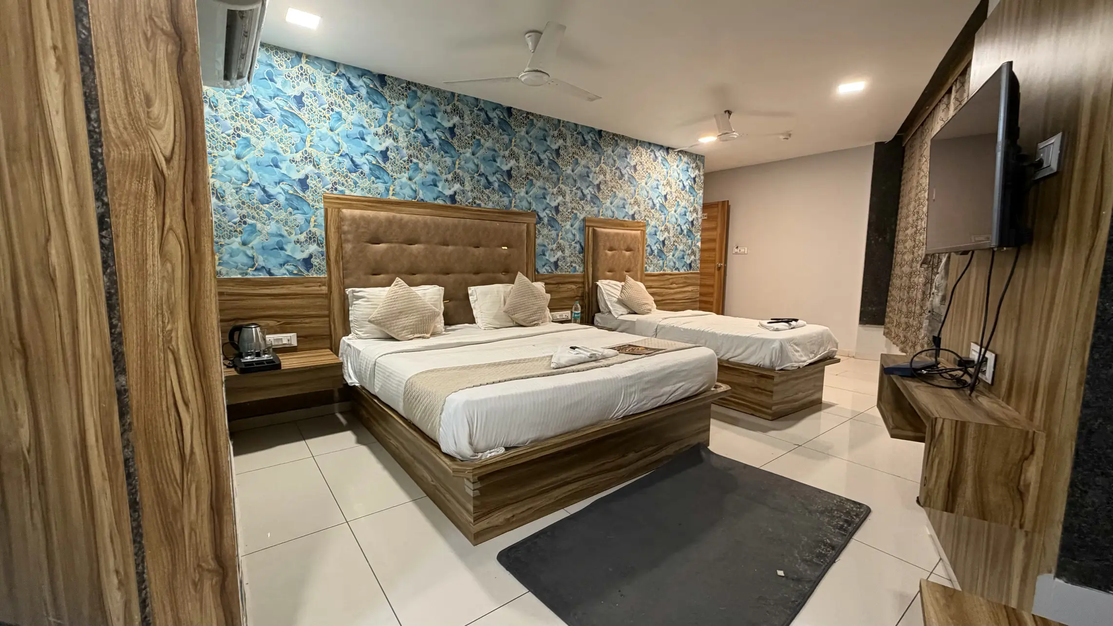 Triple room