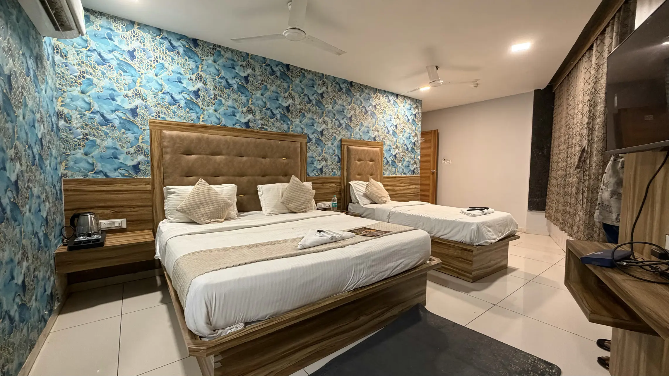 Guest room at Hotel Silver Inn